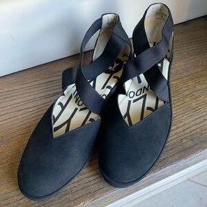 NIB New Fly London 39 Cupido Black Suede PAC0147Fly New close toe shoe sz 8.5 9